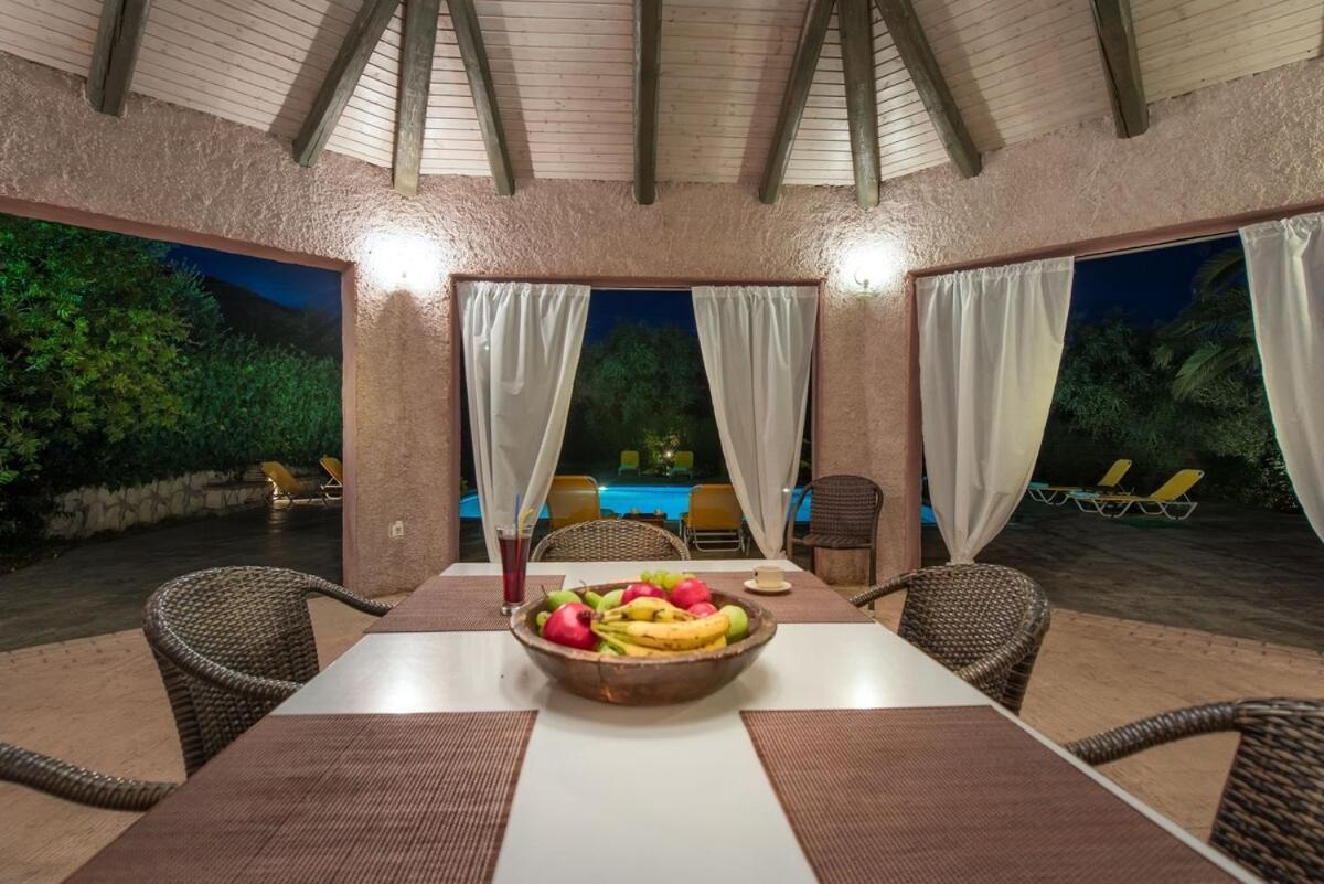 Iliaktida - Private Pool, Garden, Outdoor Kitchen & Bbq * Lithakia (Zakynthos)