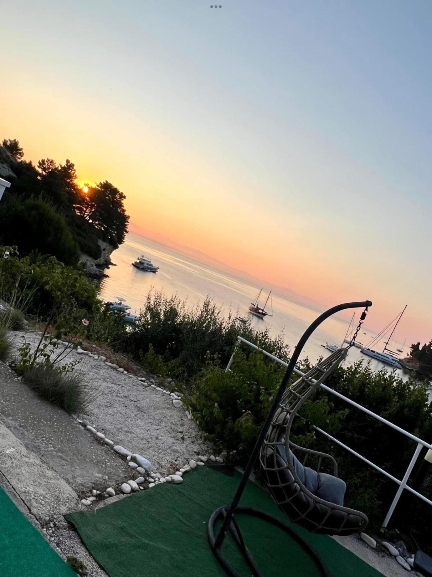 Aronis Spyros Panoramic Seaview Apartment *