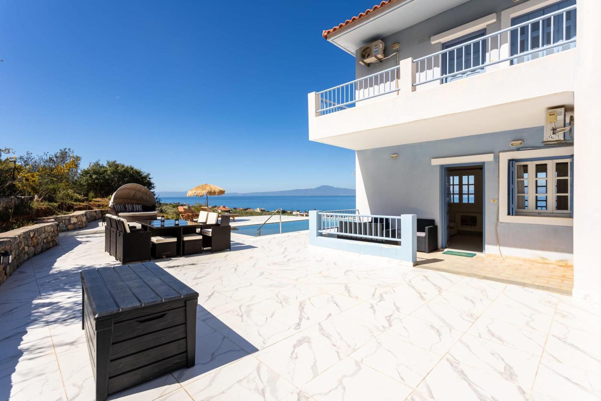 Apartment Seaview Haven With Pool By The Beach *