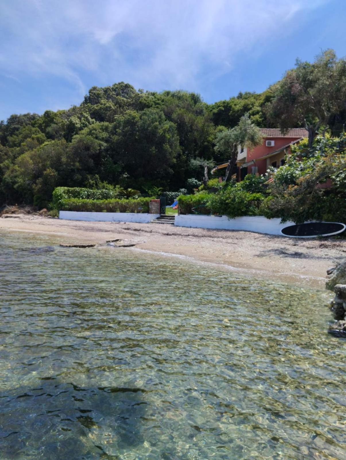 Beachfront Romantica Place * Agia Pelagia Chlomou