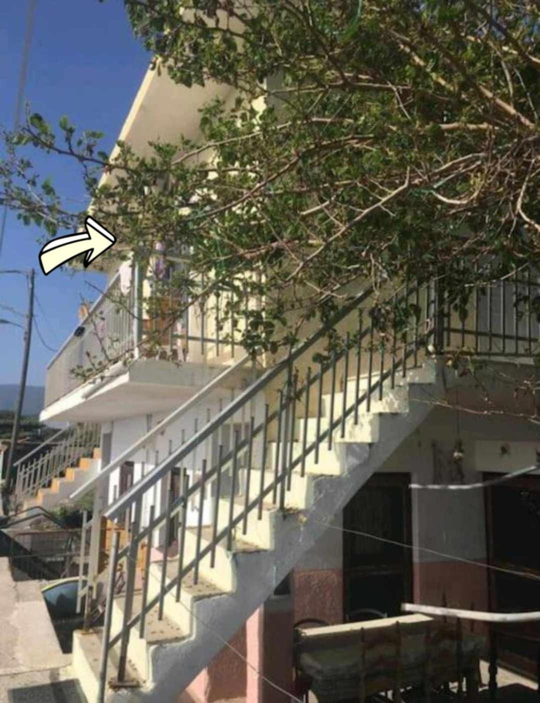 Apartment Grekou In The Waves