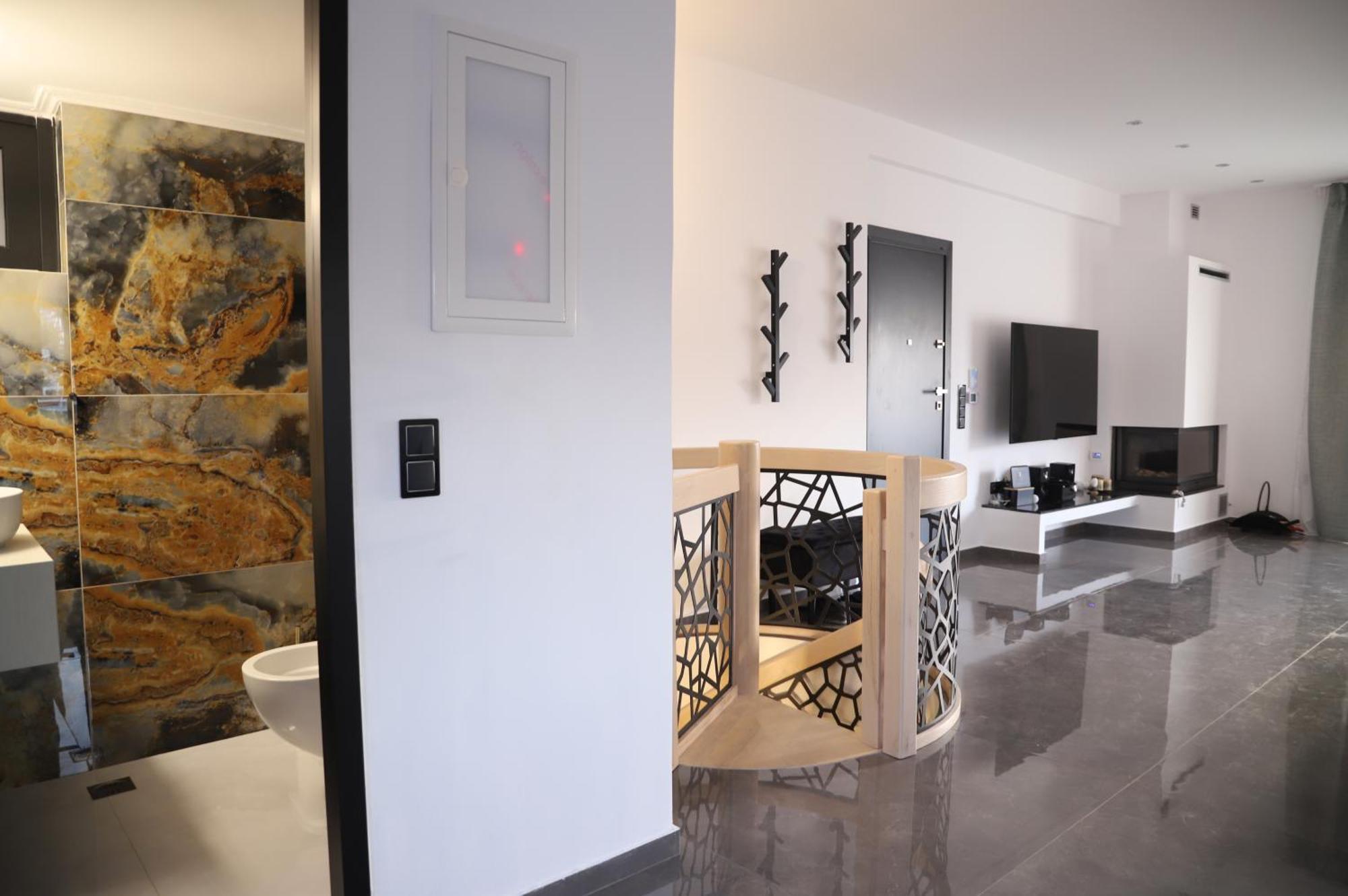 Villa Achilleas By The Sea *