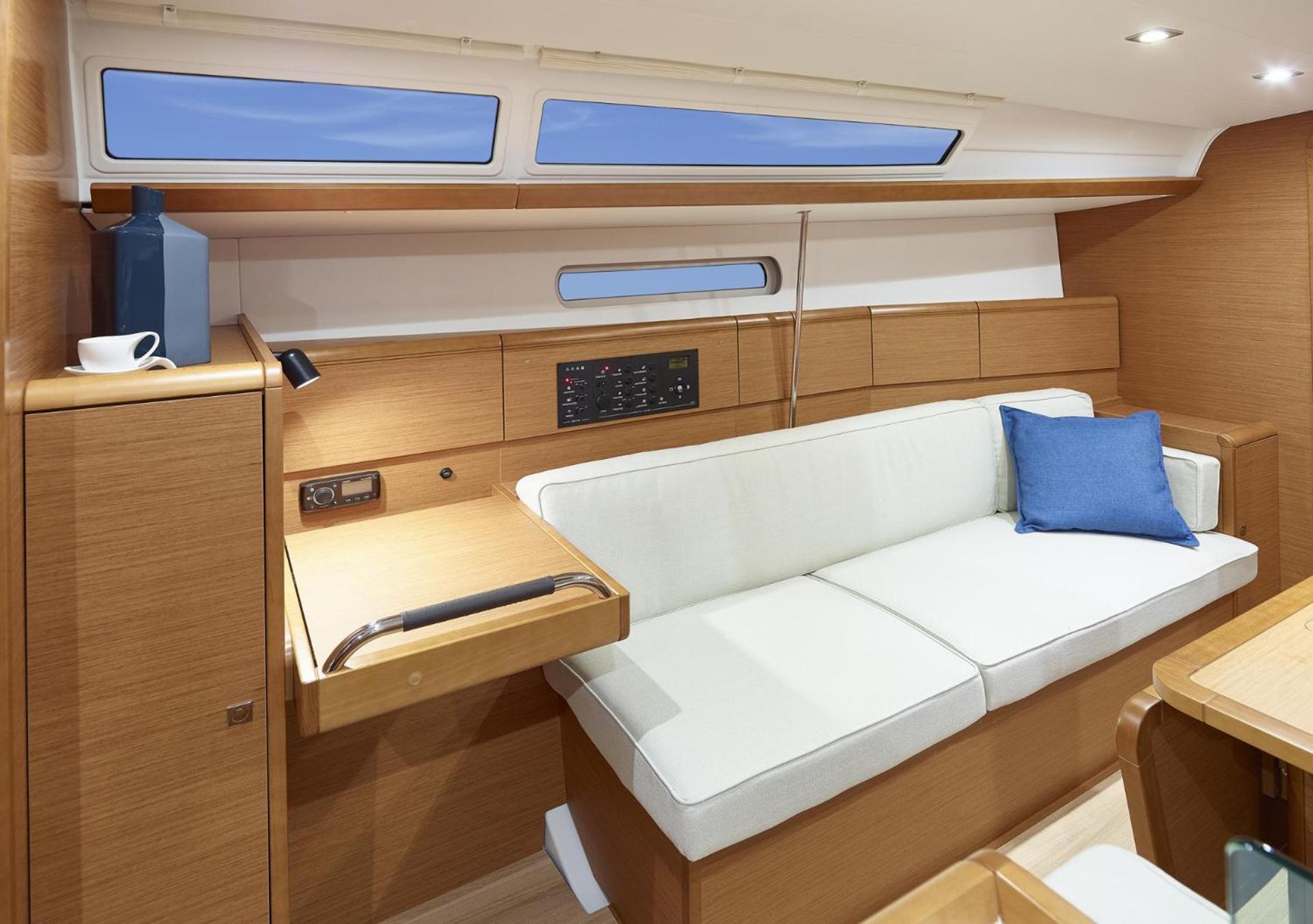 Botel Bed On Boat 36031 Corfu *