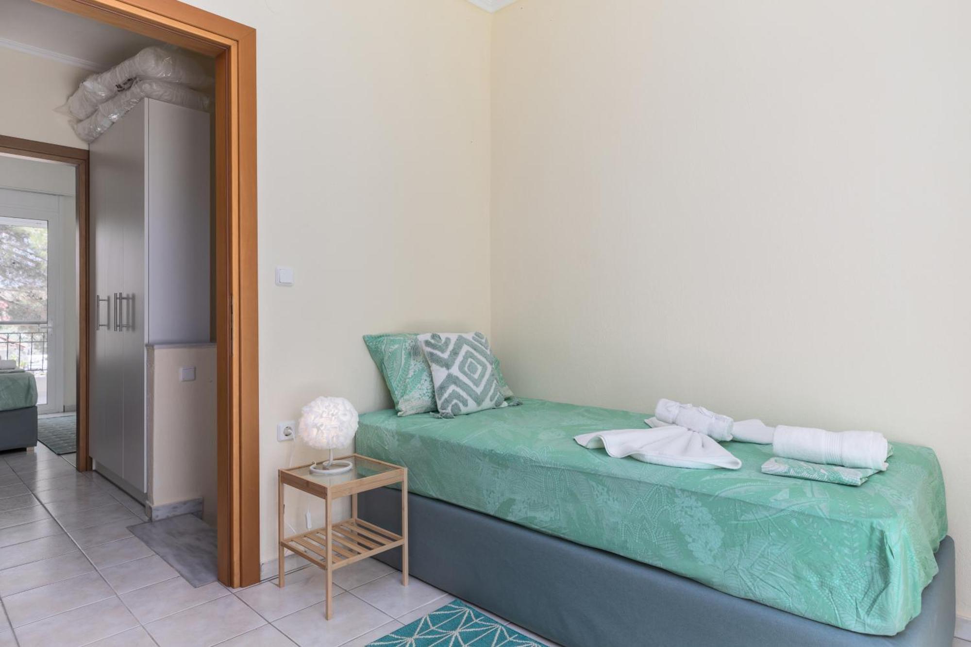 Alexandra's Maisonette. Villa Paralia Dionysiou