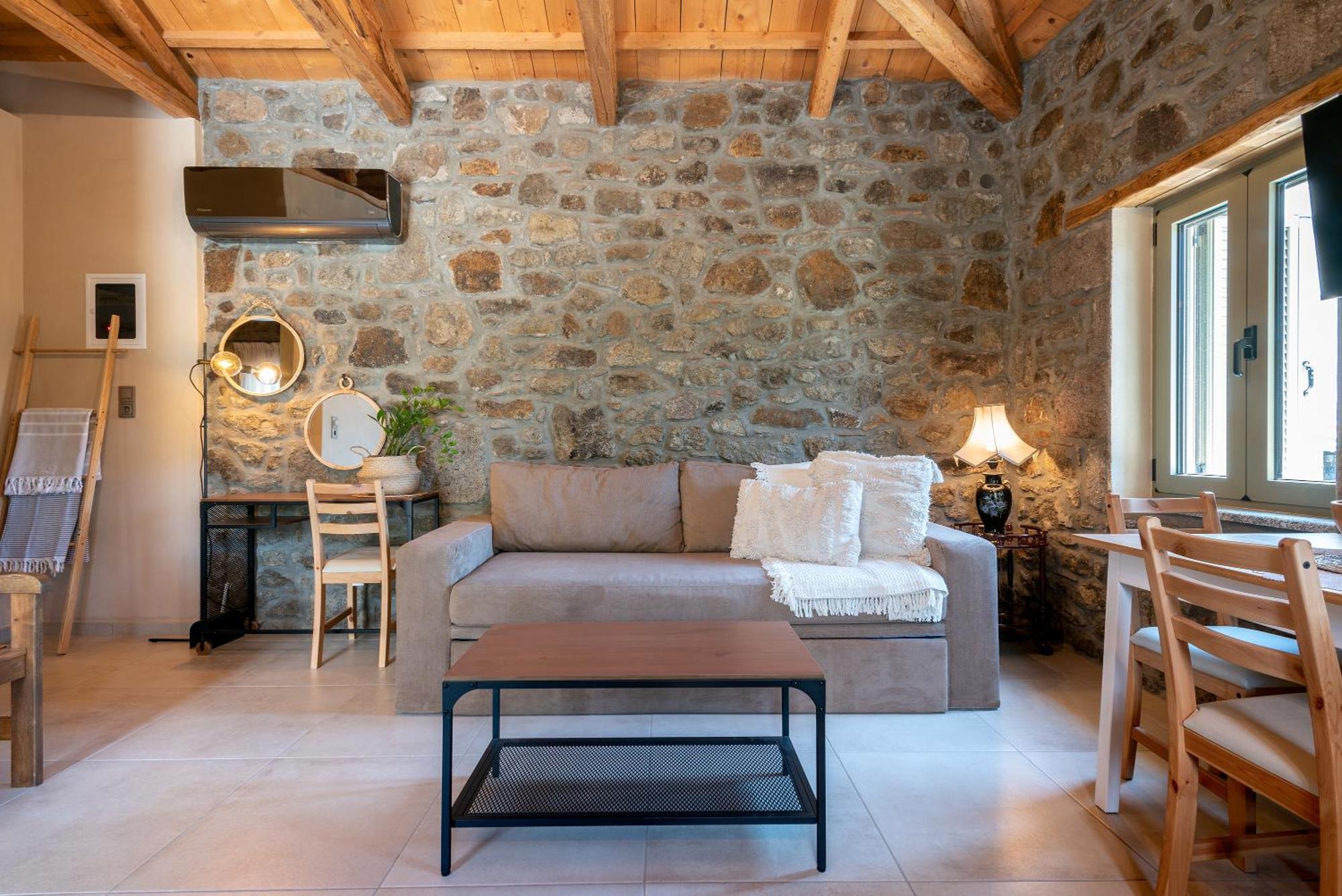 Exohiko Stone House *