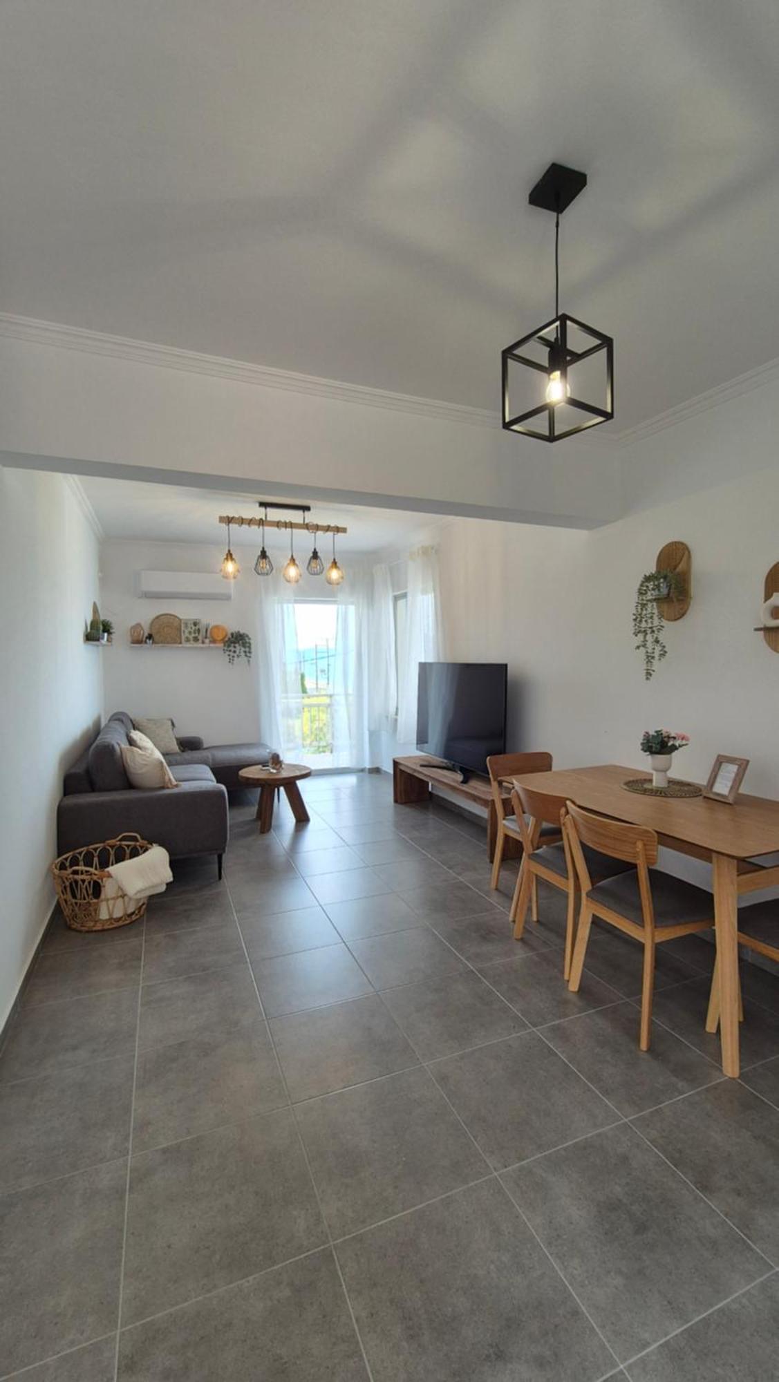 Lana's Place Kalamos (Attica)