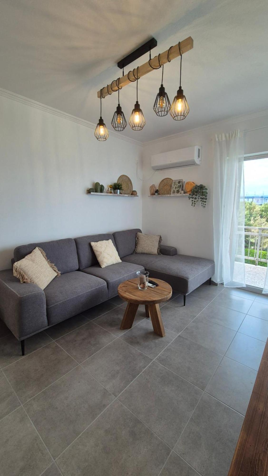 Lana's Place Apartment *