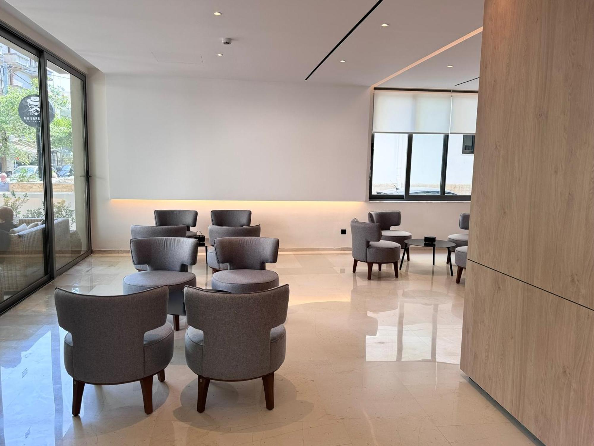 Angela Downtown 3*