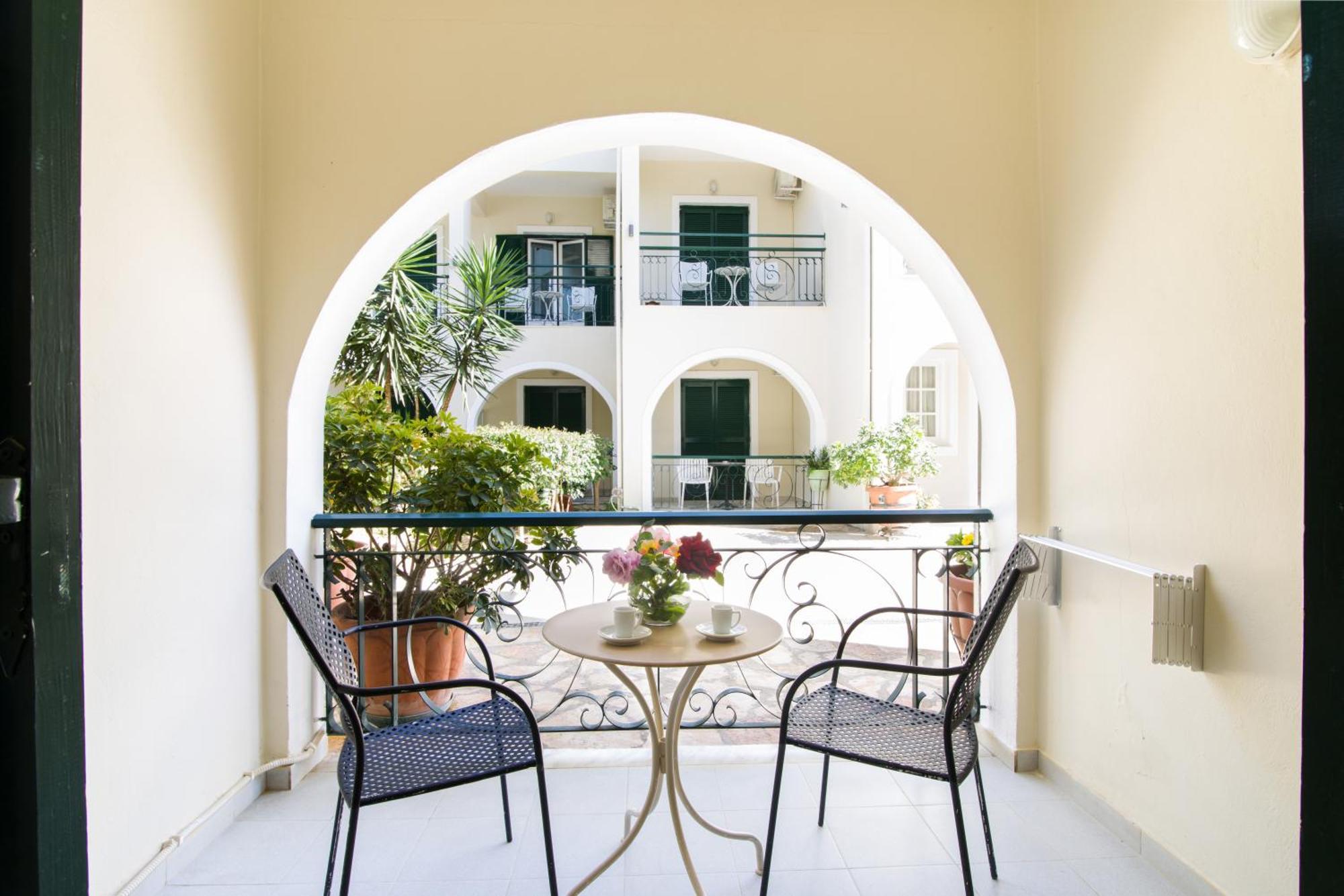 Hotel Opera Blue Corfu 4*