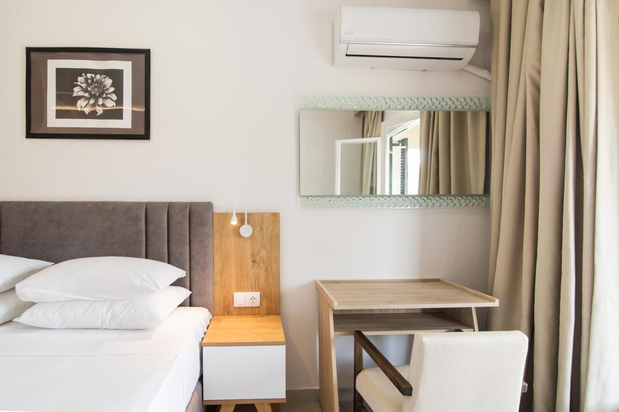 Opera Blue Corfu Hotel Gouvia
