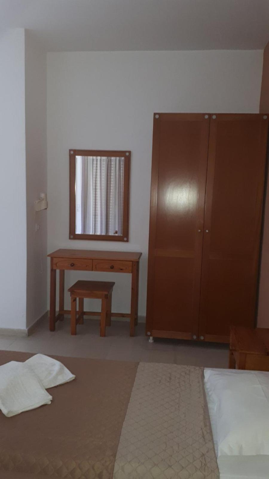 Manolis Aparthotel