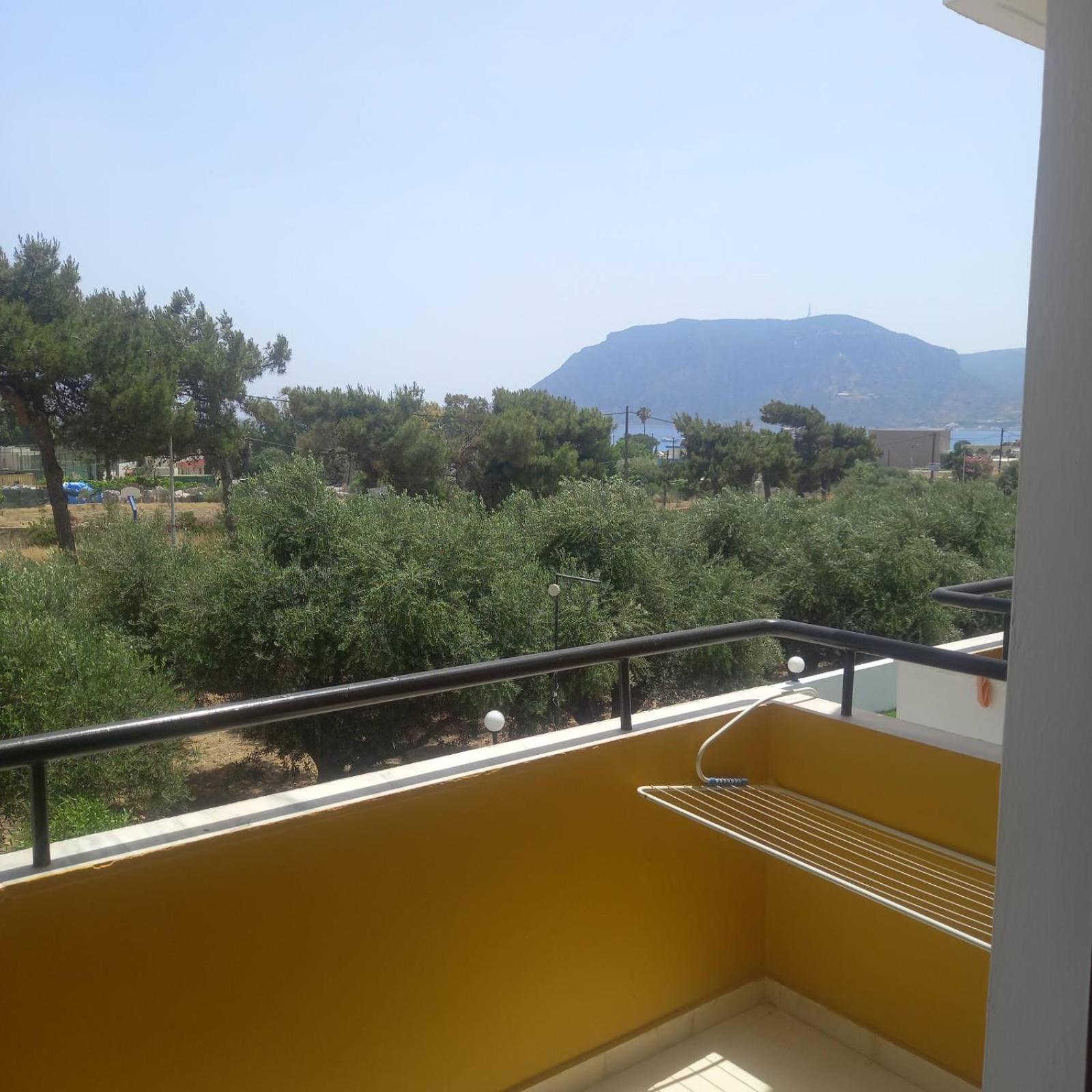 Aparthotel Manolis