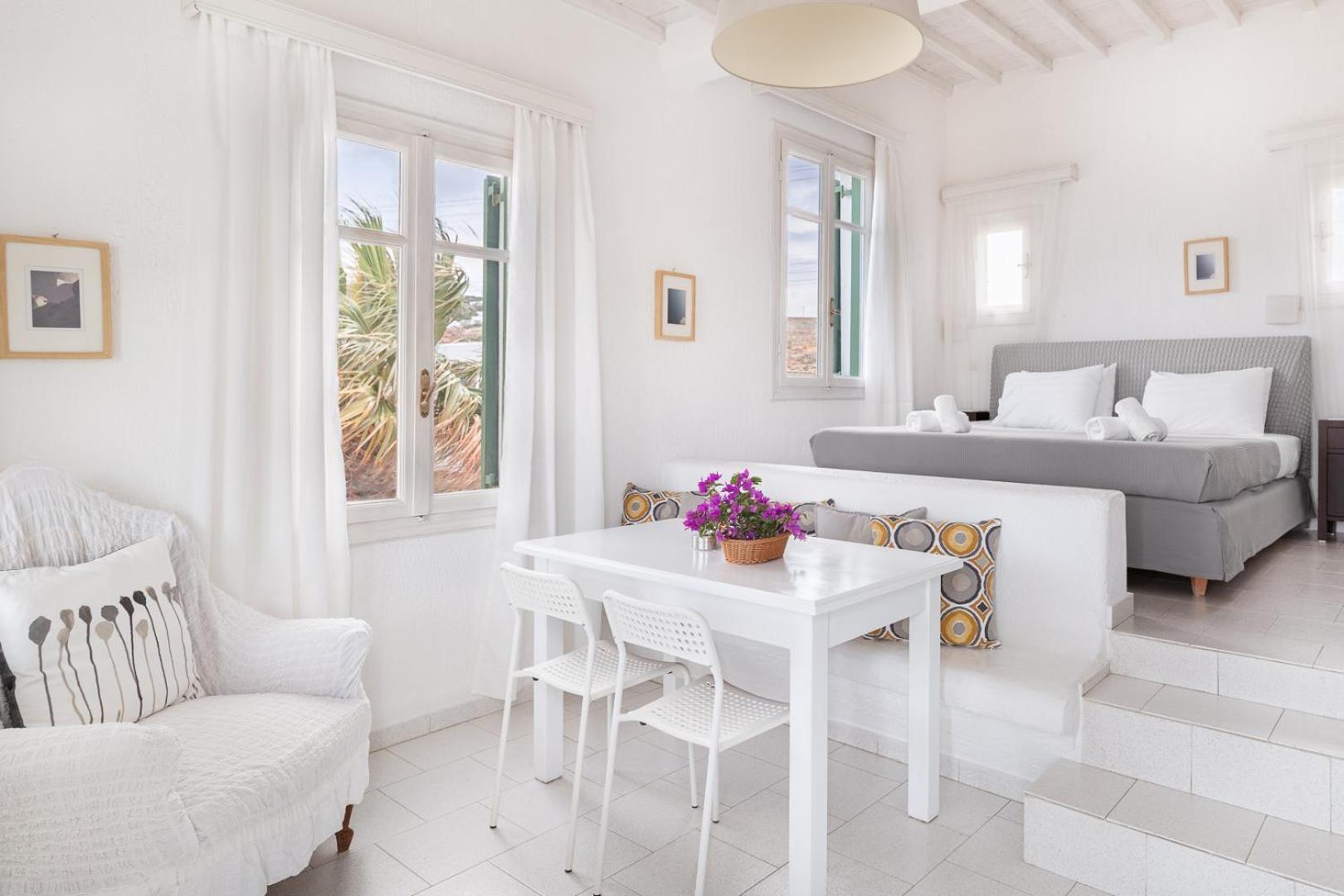Fos Mykonos * Agios Ioannis Diakoftis