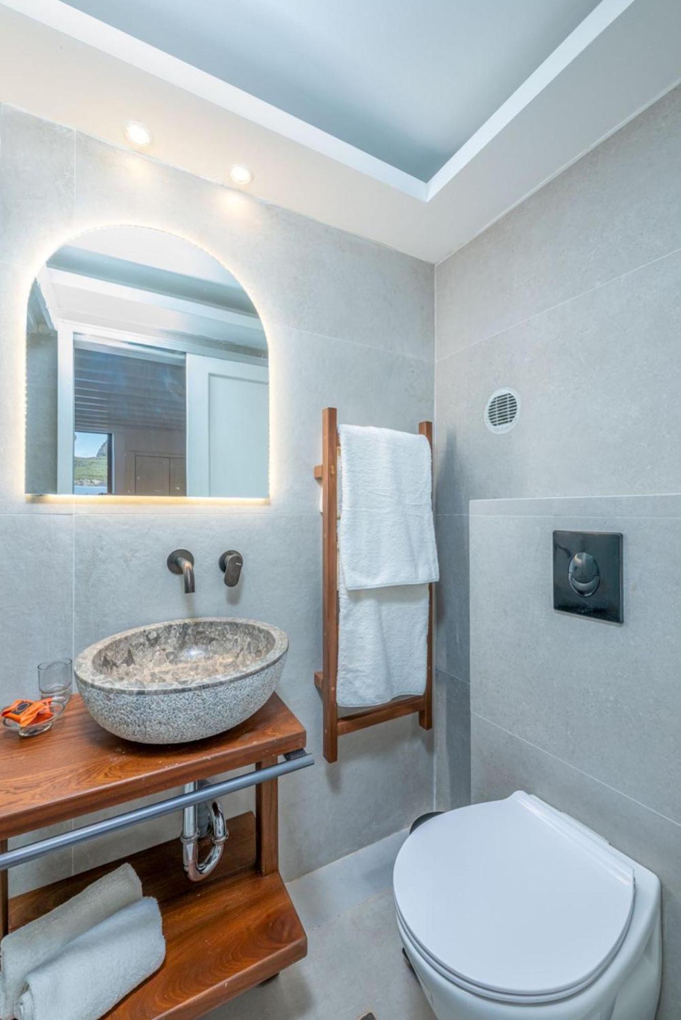 Lindian Polis Apartment *
