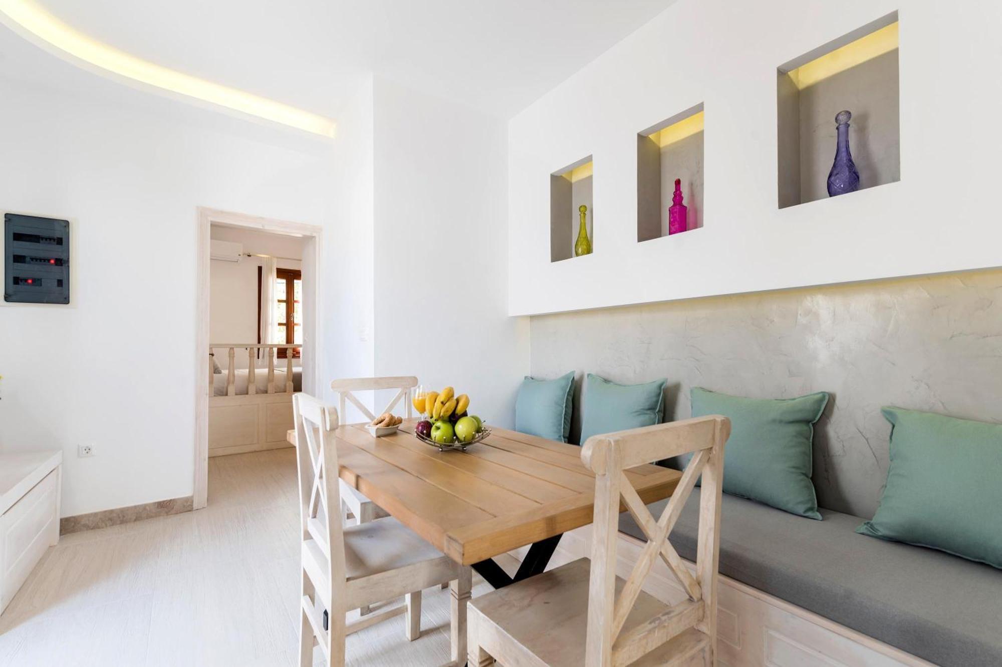 Lindian Polis Apartment