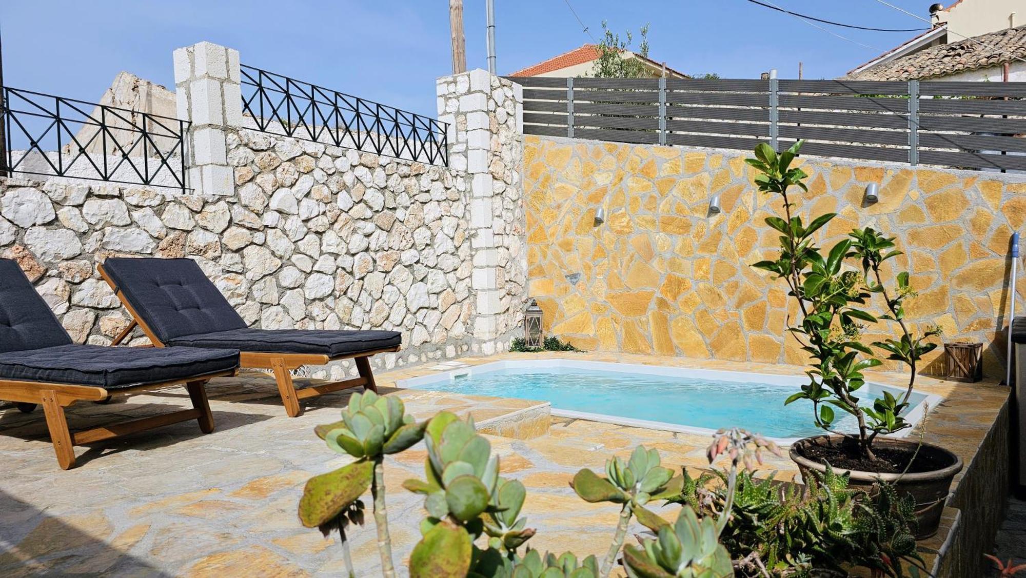 Apoplous With Pool Asos