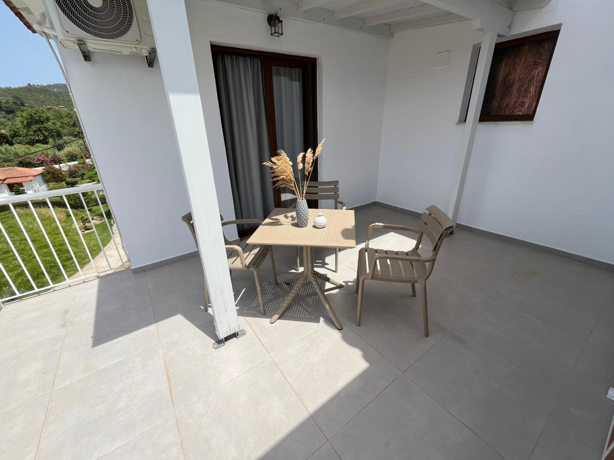 Golden Evelyn * Agia Paraskevi (Skiathos)