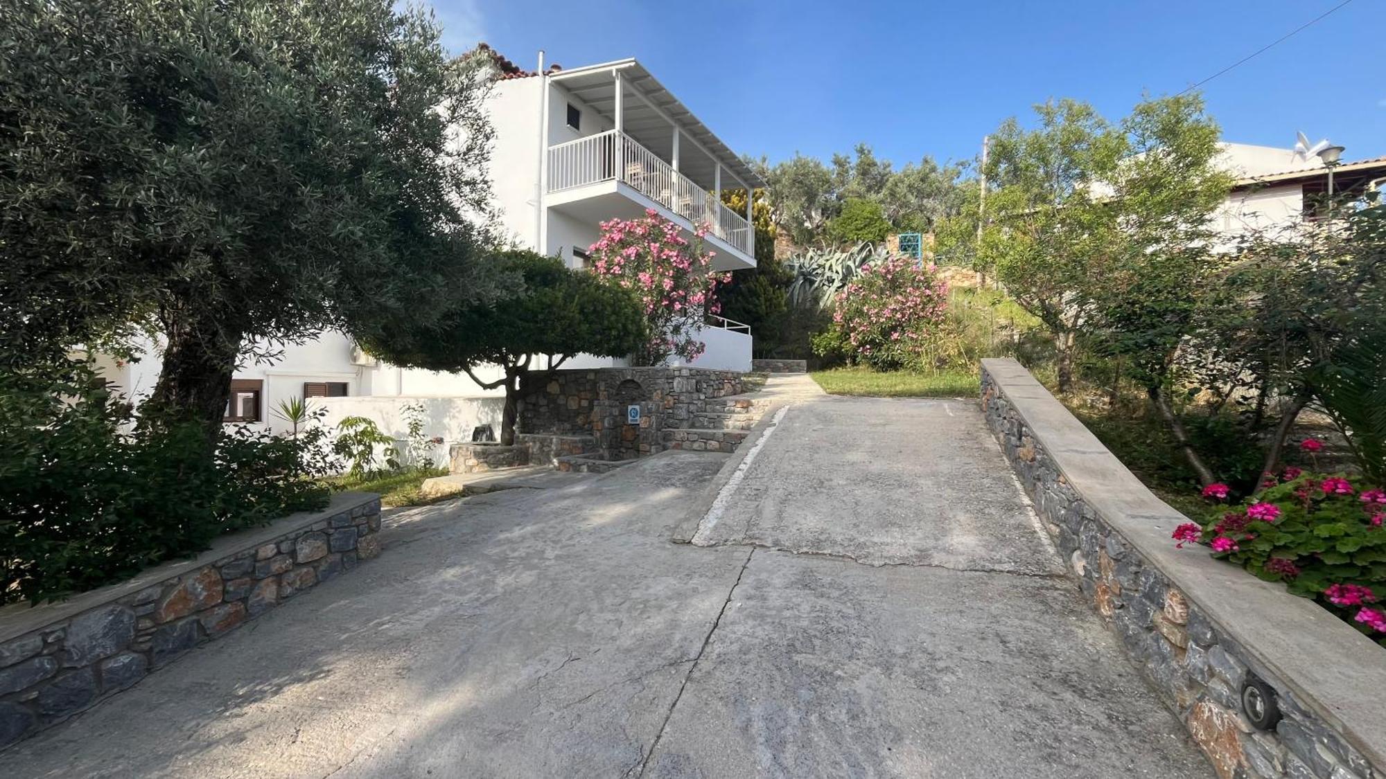 Golden Evelyn Aparthotel Agia Paraskevi (Skiathos)