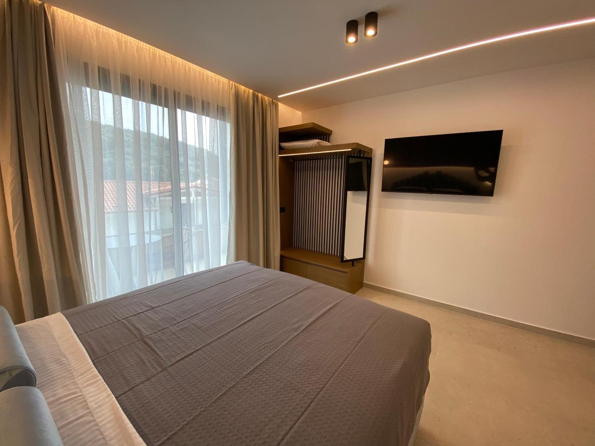 Tramonto Maisonettes & Apartment