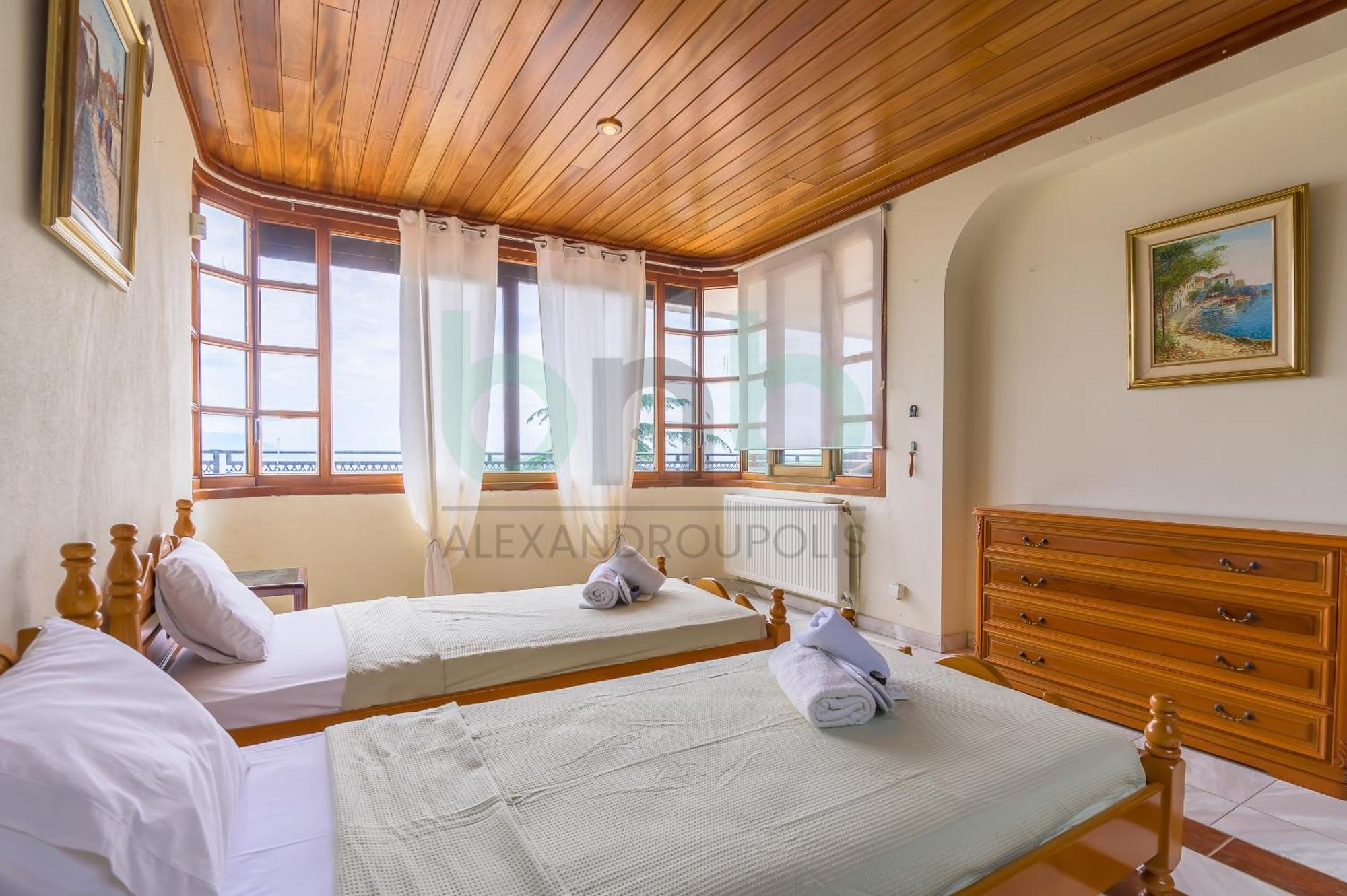 Oasis Palm Apartment *