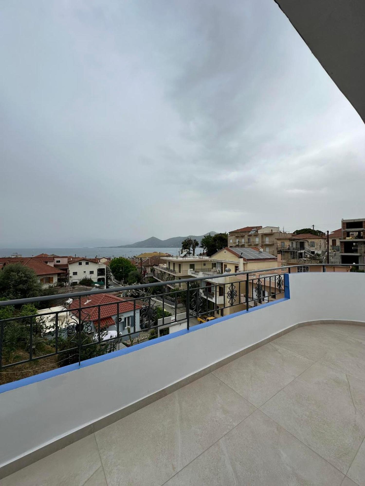Azzurro Palairos