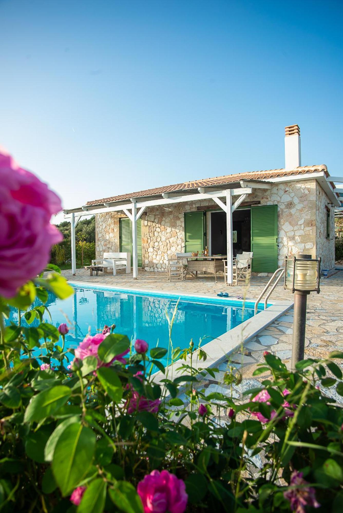 Trapezaki Garden Villa Mousata