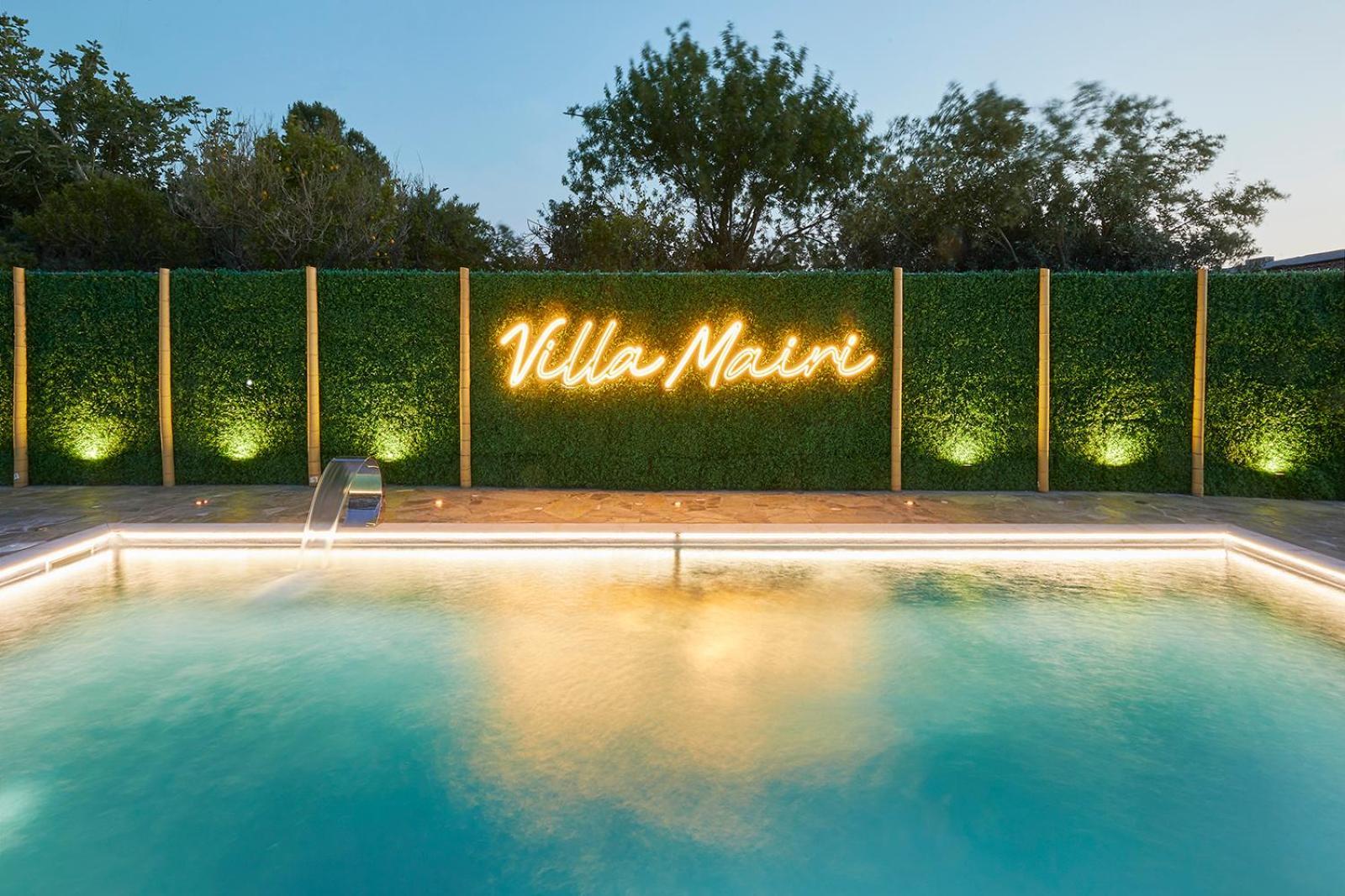 Villa Mairi - 2 Private Pools & Game Near Athens