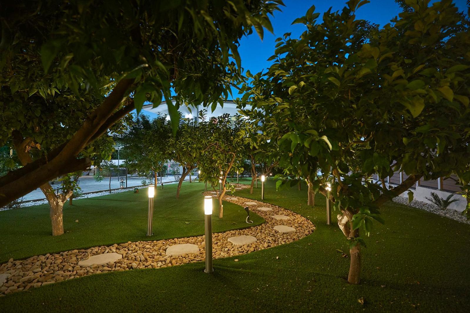 Villa Mairi - 2 Private Pools & Game Near Athens