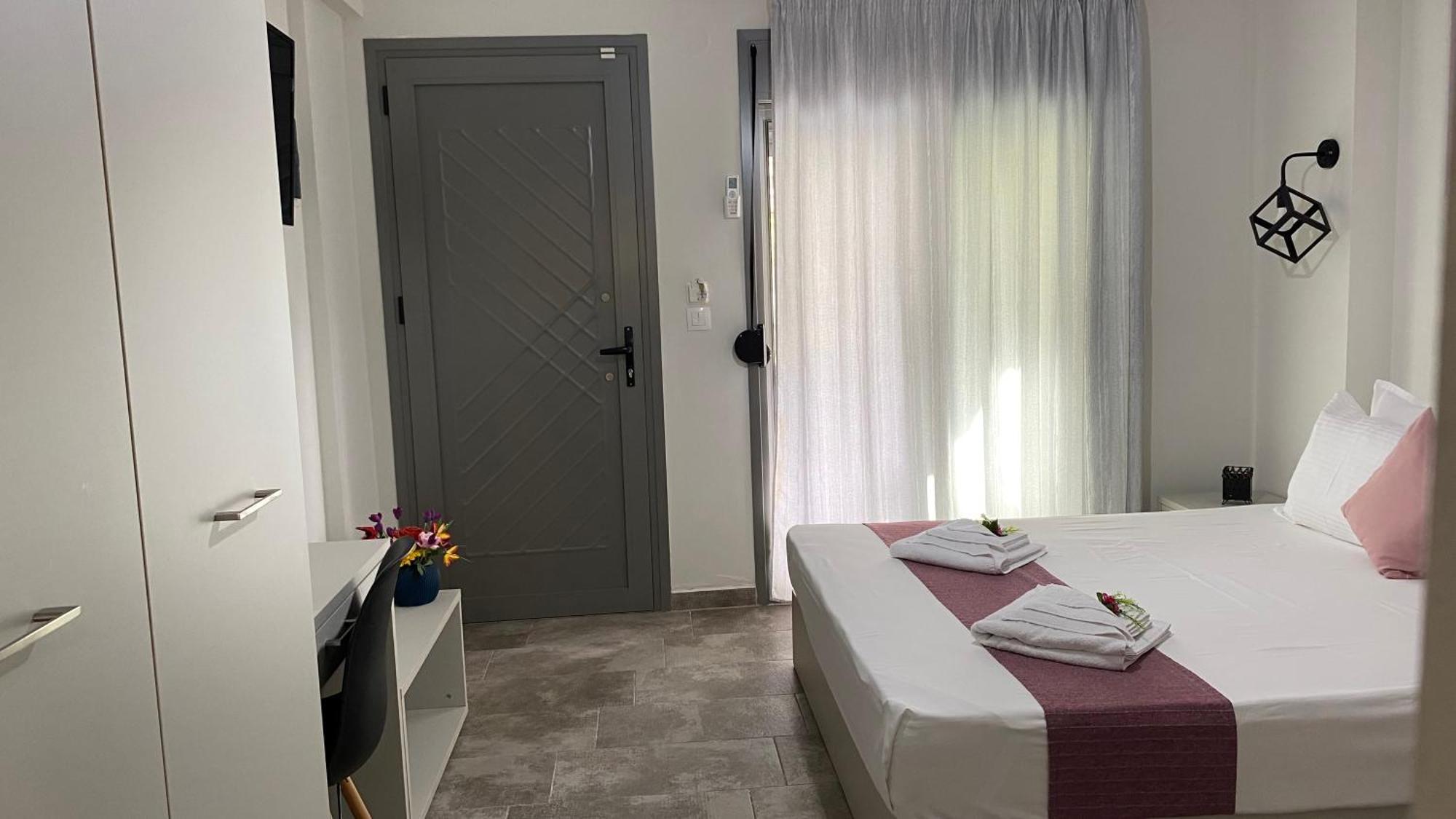 Harmony & Aparthotel *