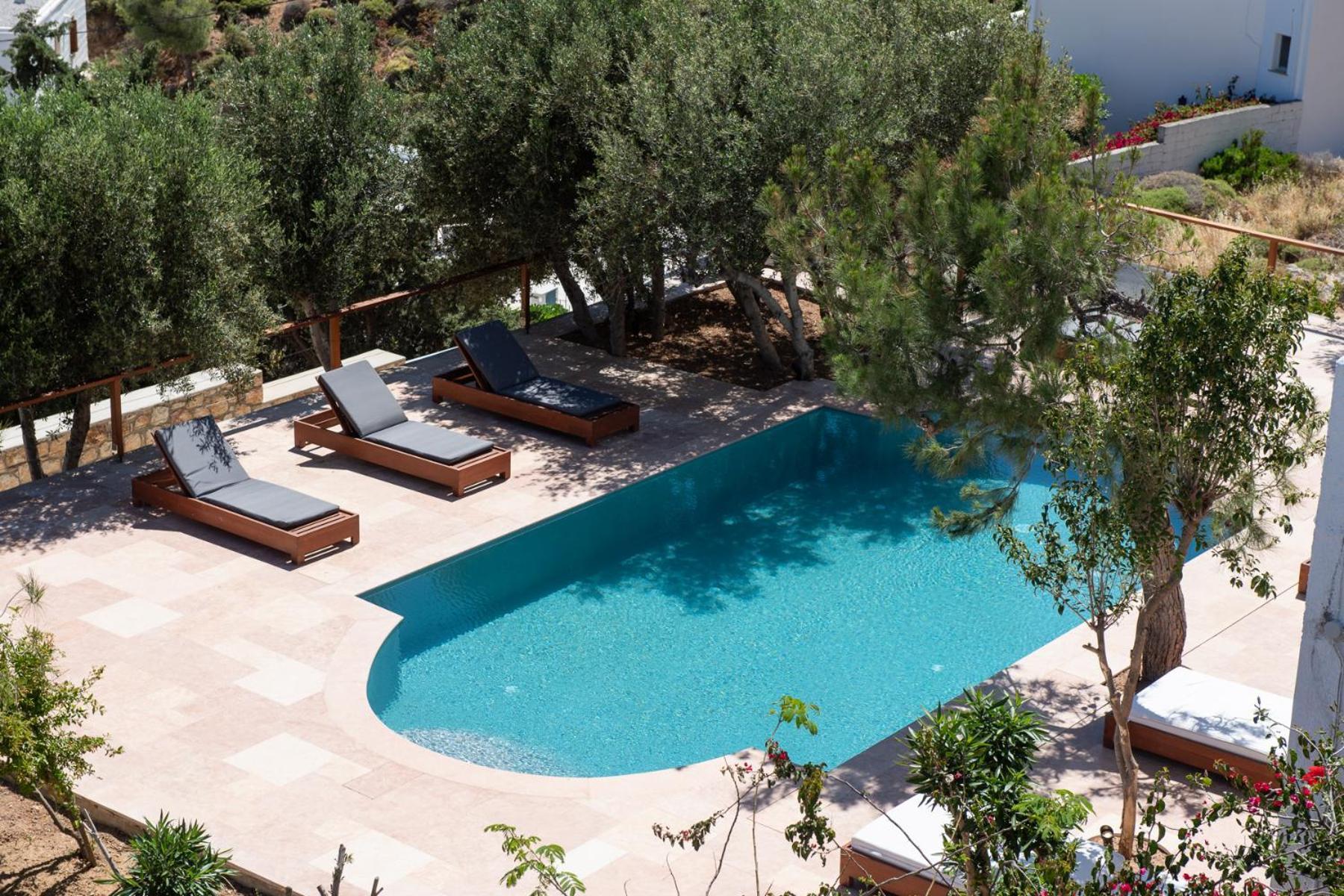 Golden Sun Hotel
