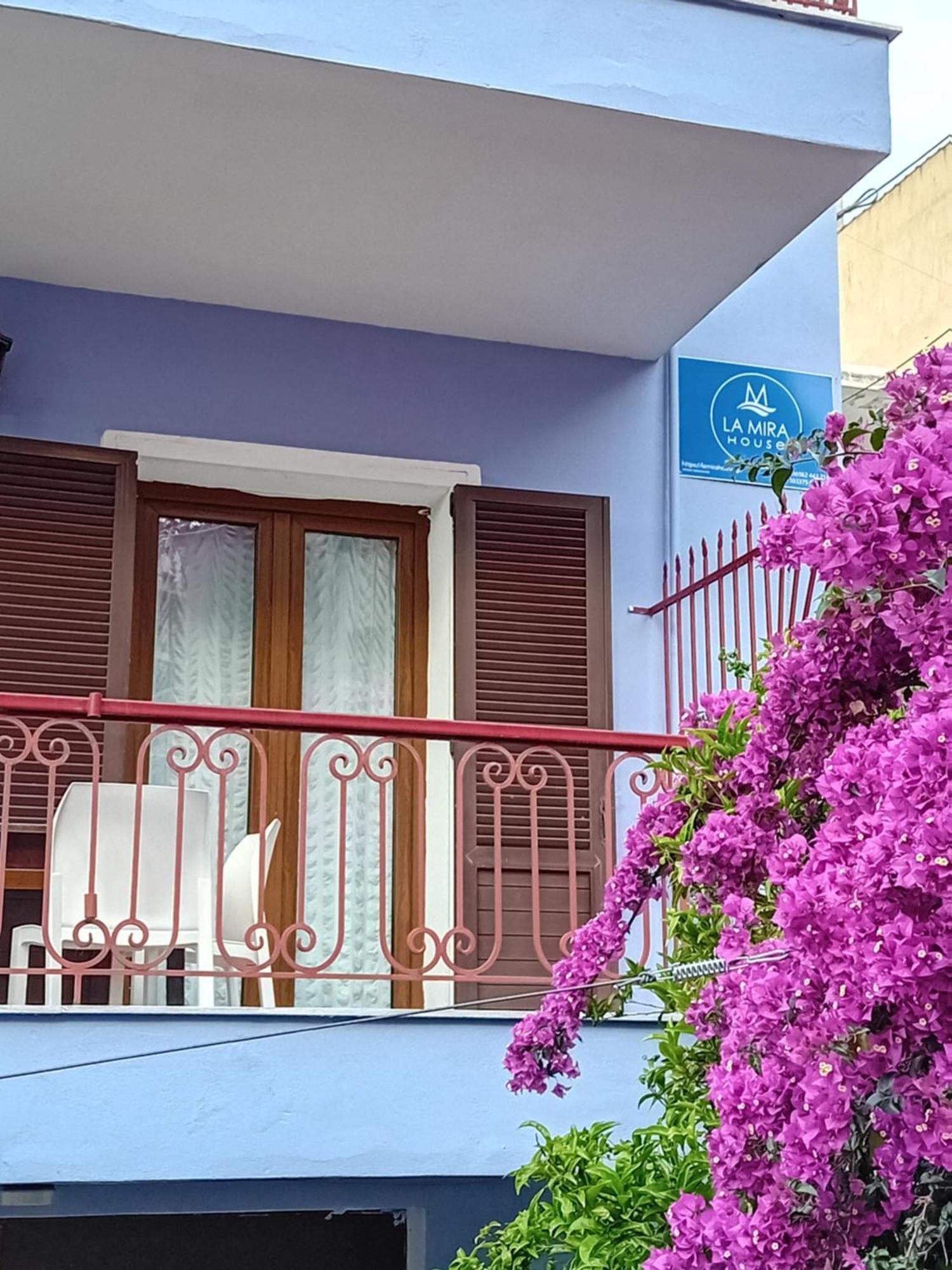 La Mira House Aparthotel *