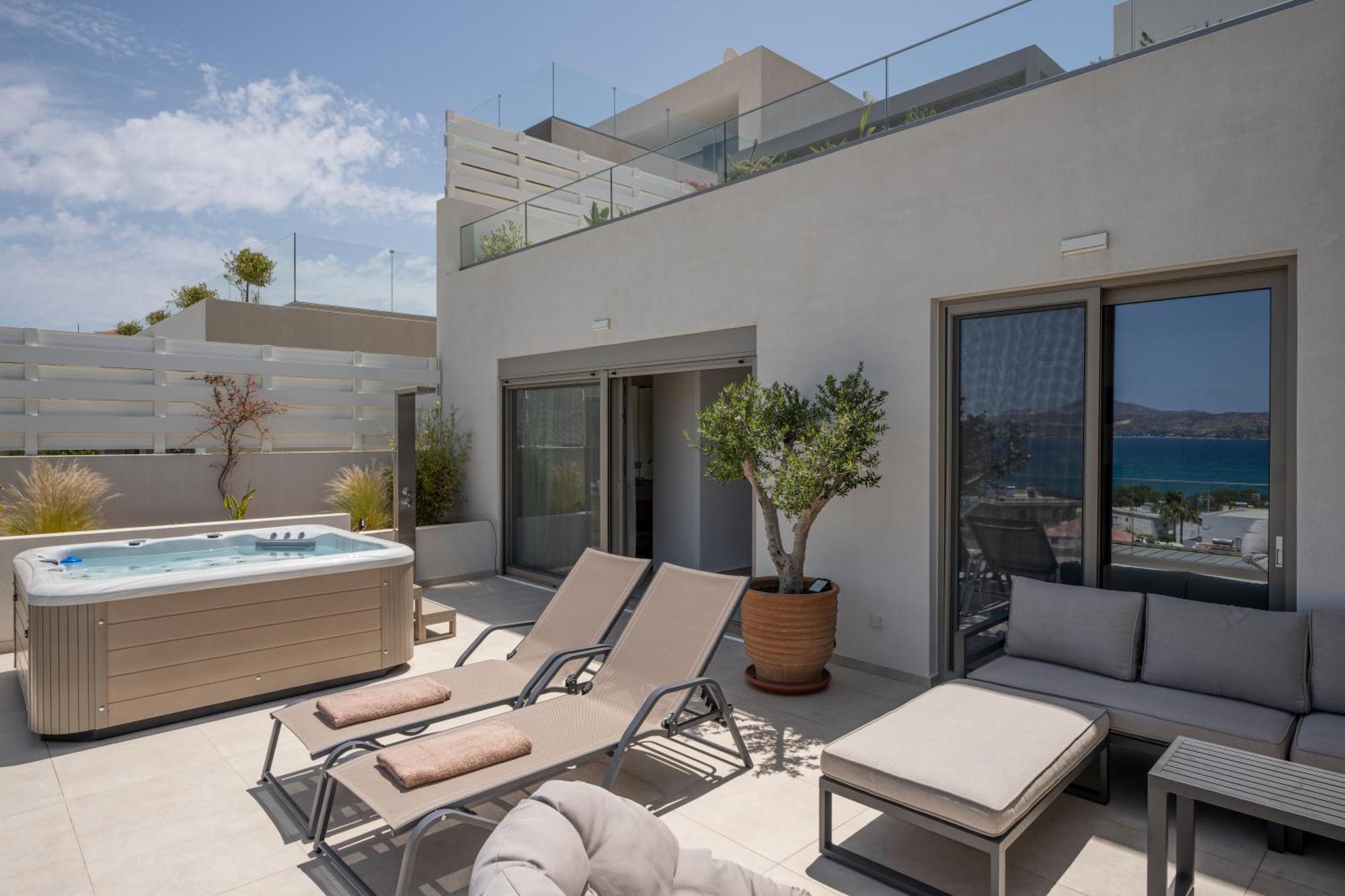 Amphimatrion Luxury