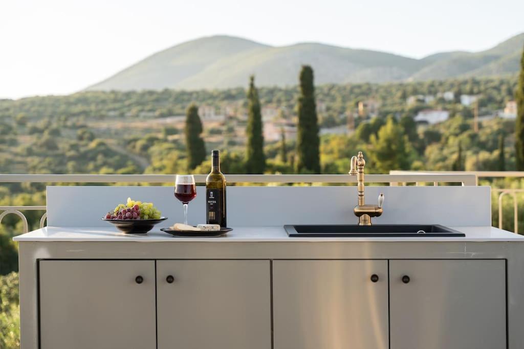 Brand New: Kefalonia Stone - Trapezaki Retreat Villa *