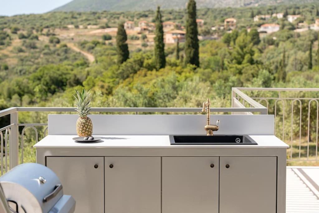 Villa Brand New: Kefalonia Stone - Trapezaki Retreat