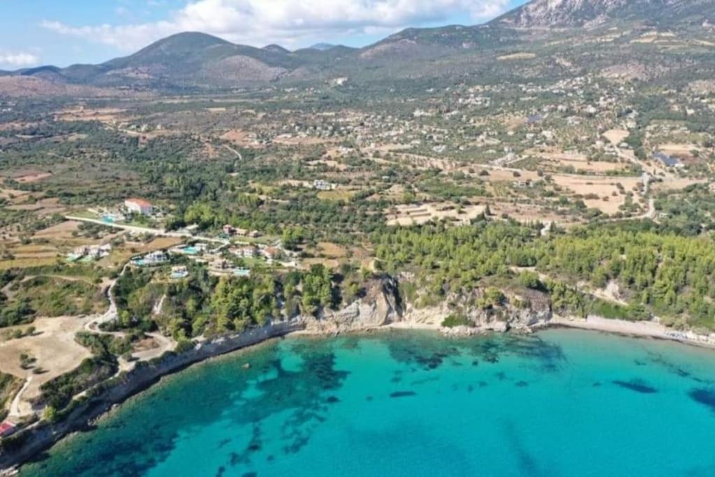 Brand New: Kefalonia Stone - Trapezaki Retreat * Trapezaki (Kefalonia)