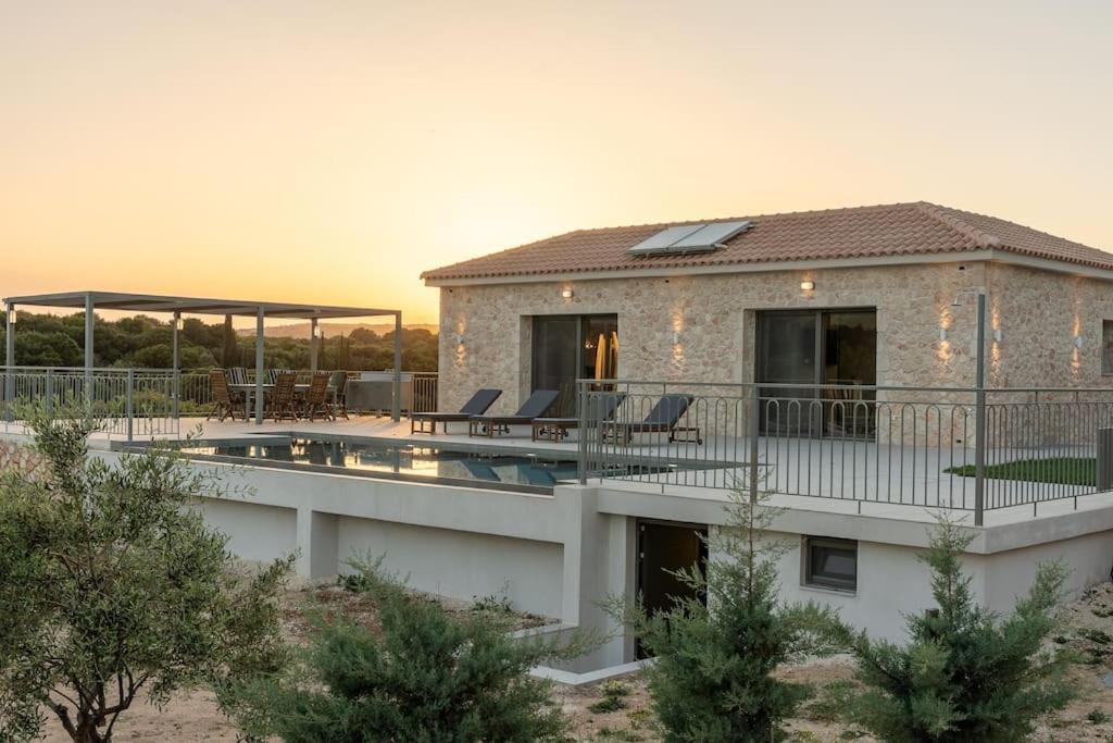 Brand New: Kefalonia Stone - Trapezaki Retreat Villa *