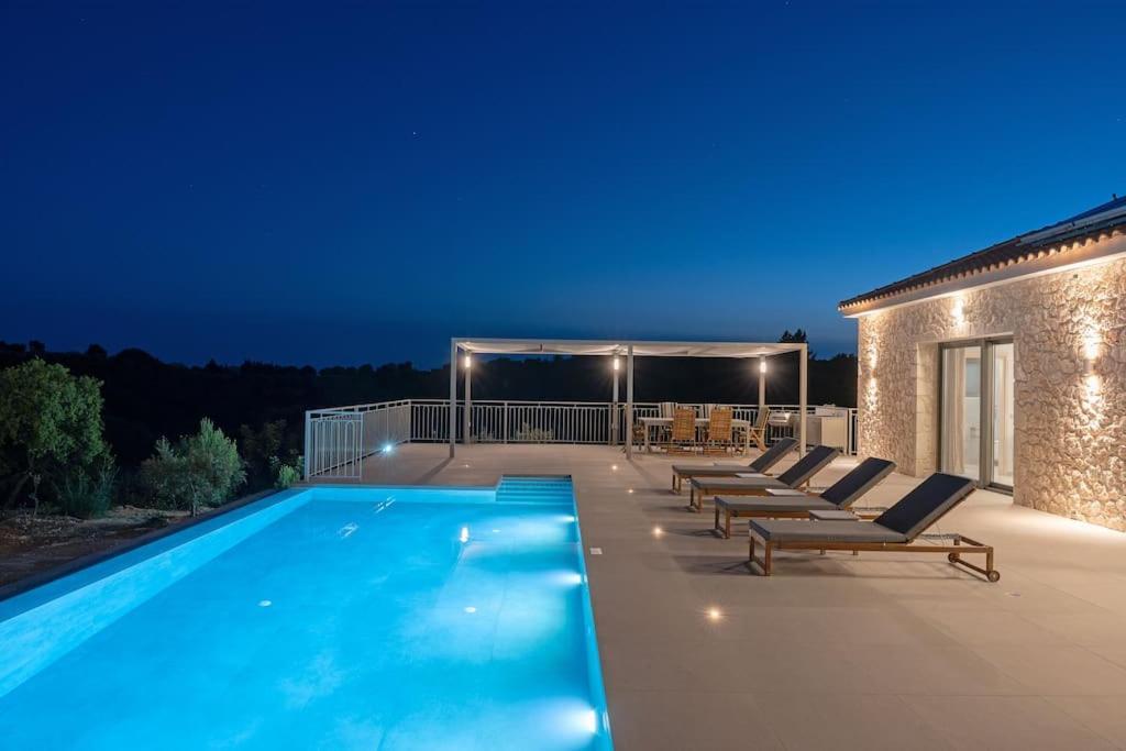 Brand New: Kefalonia Stone - Trapezaki Retreat Villa