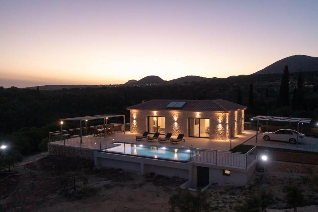 Villa Brand New: Kefalonia Stone - Trapezaki Retreat Trapezaki (Kefalonia)