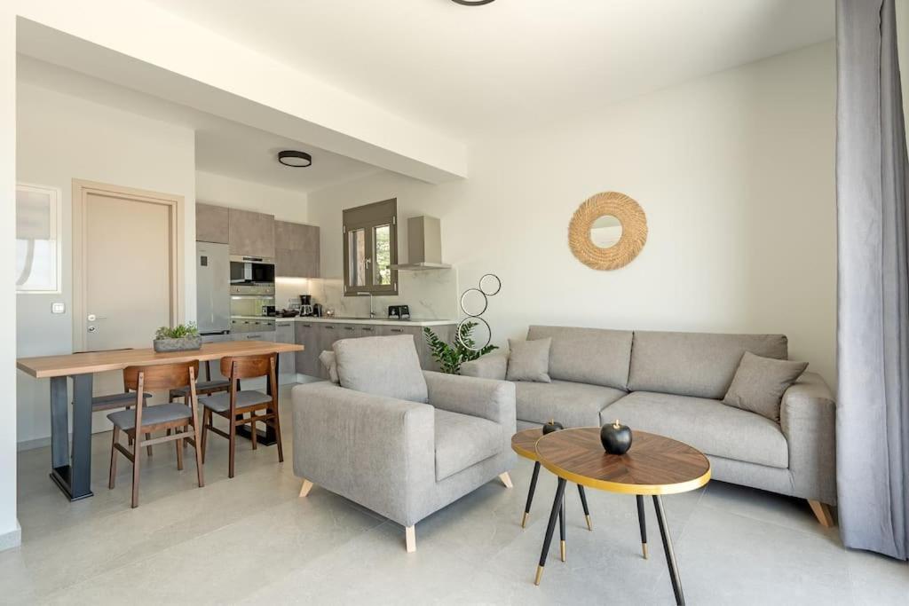 Brand New: Kefalonia Stone - Trapezaki Retreat Villa *