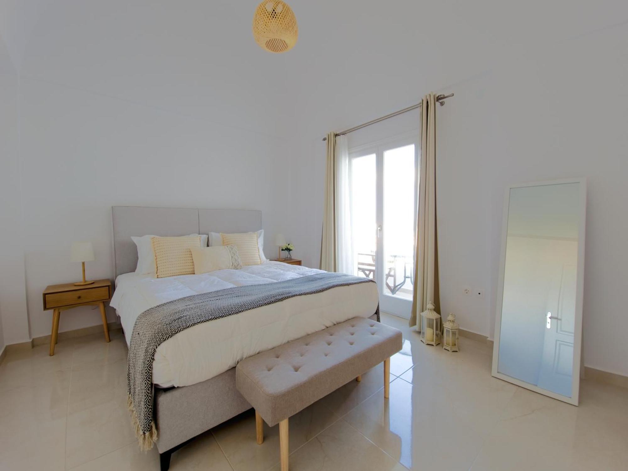Betty's Serenity House Kamari (Santorini)