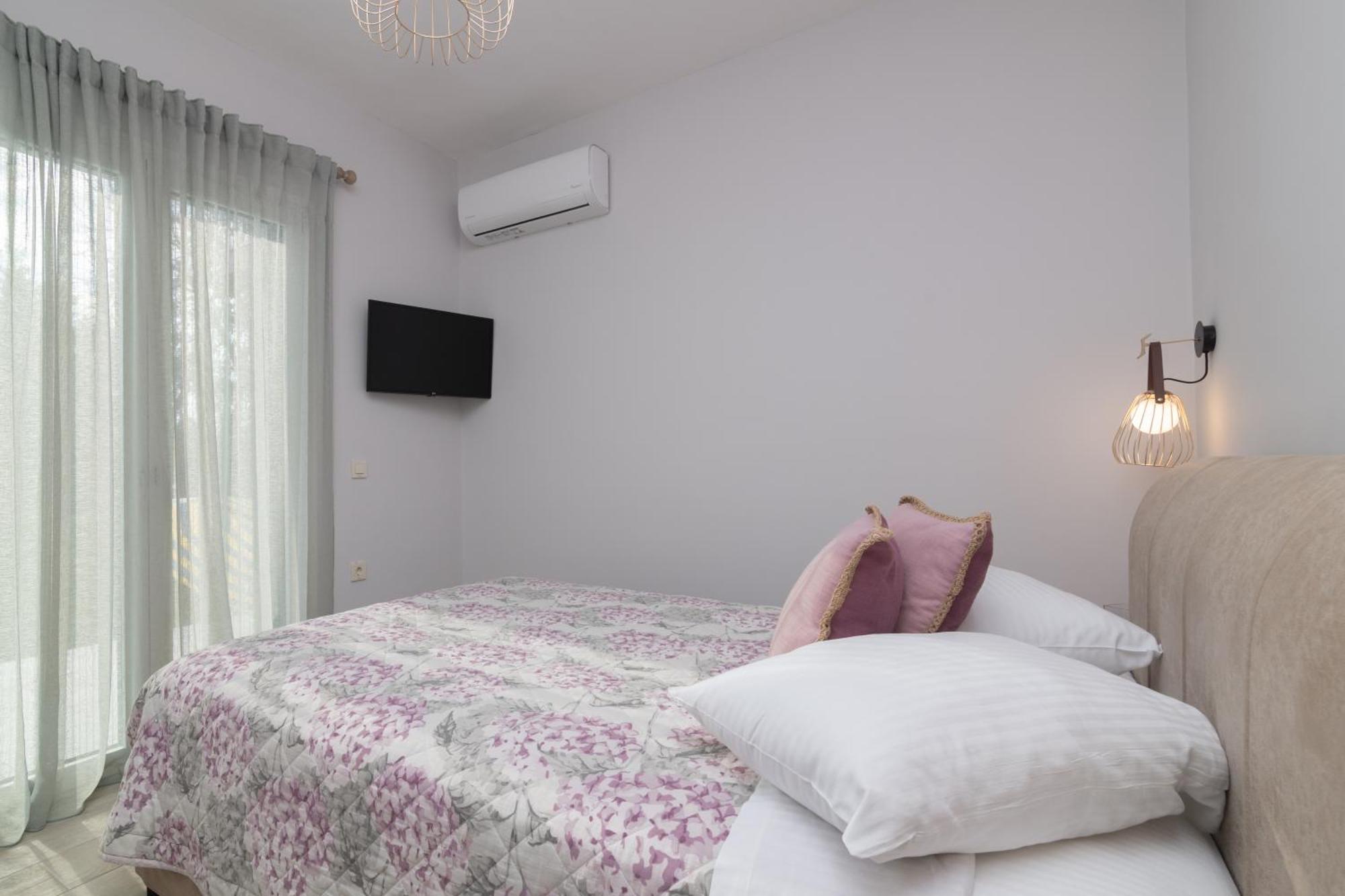 !!new!!andriana's 2-bedroom Countryside Retreat *