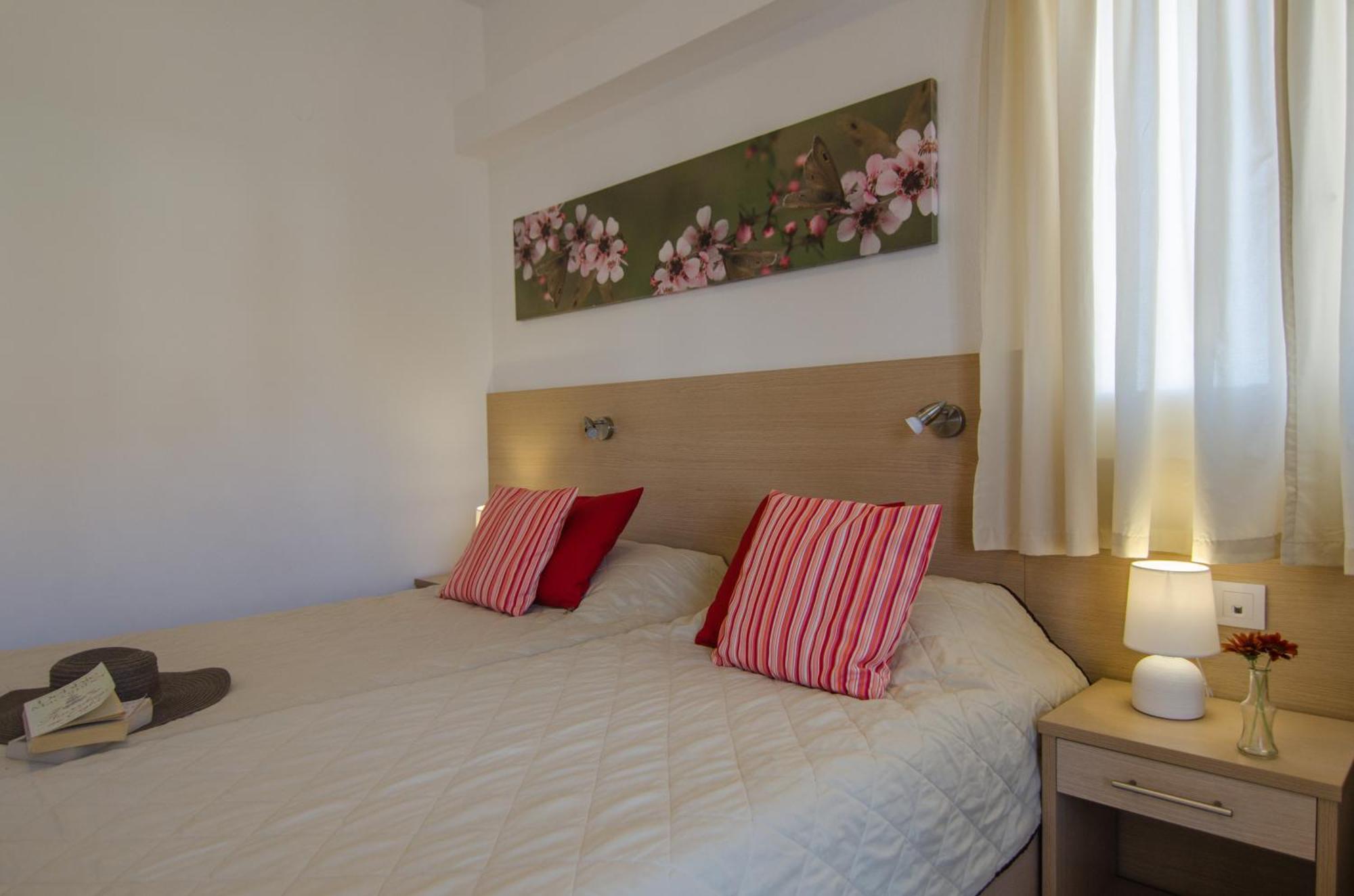 Brother's Hotel Chora (Ios)