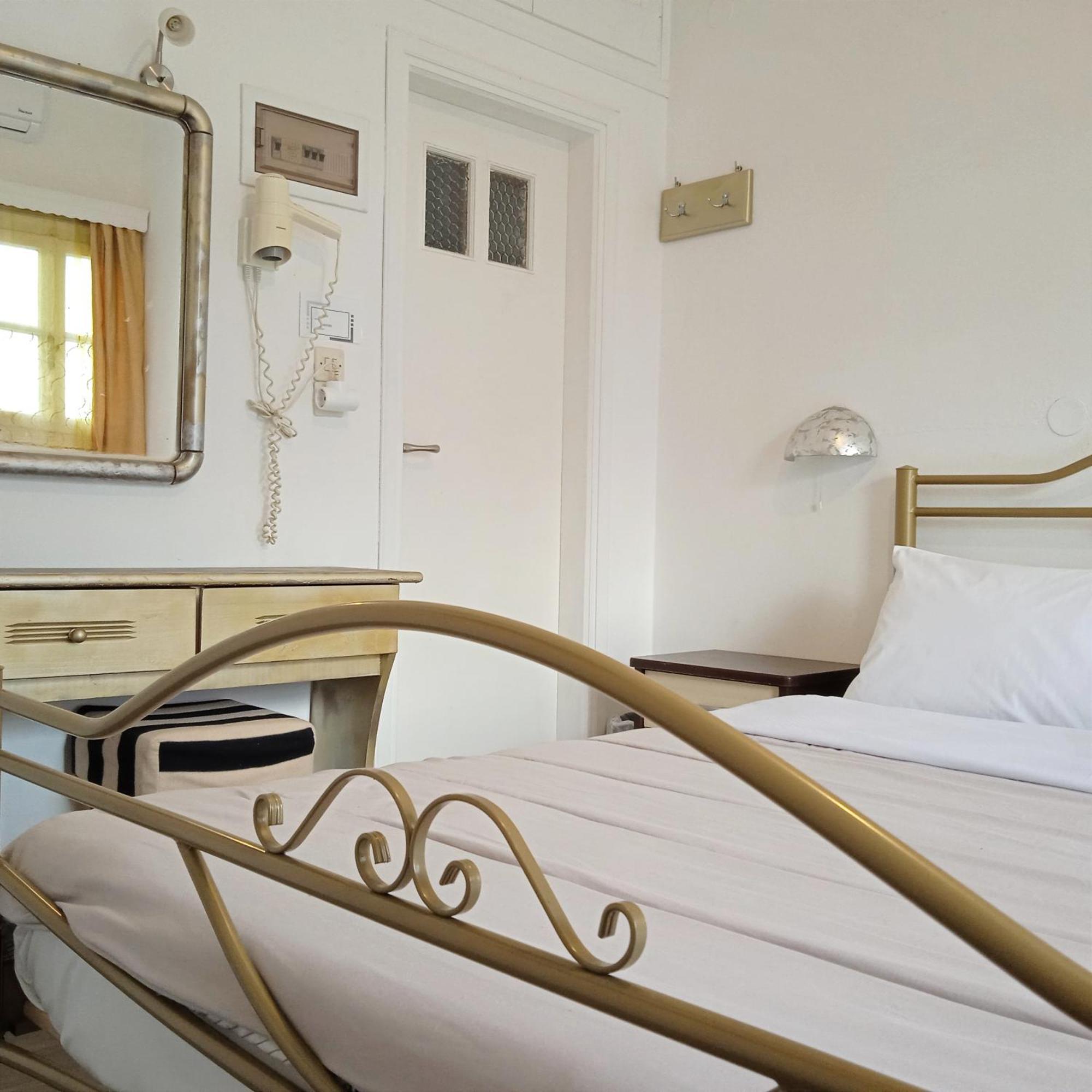 Aparthotel The 3*