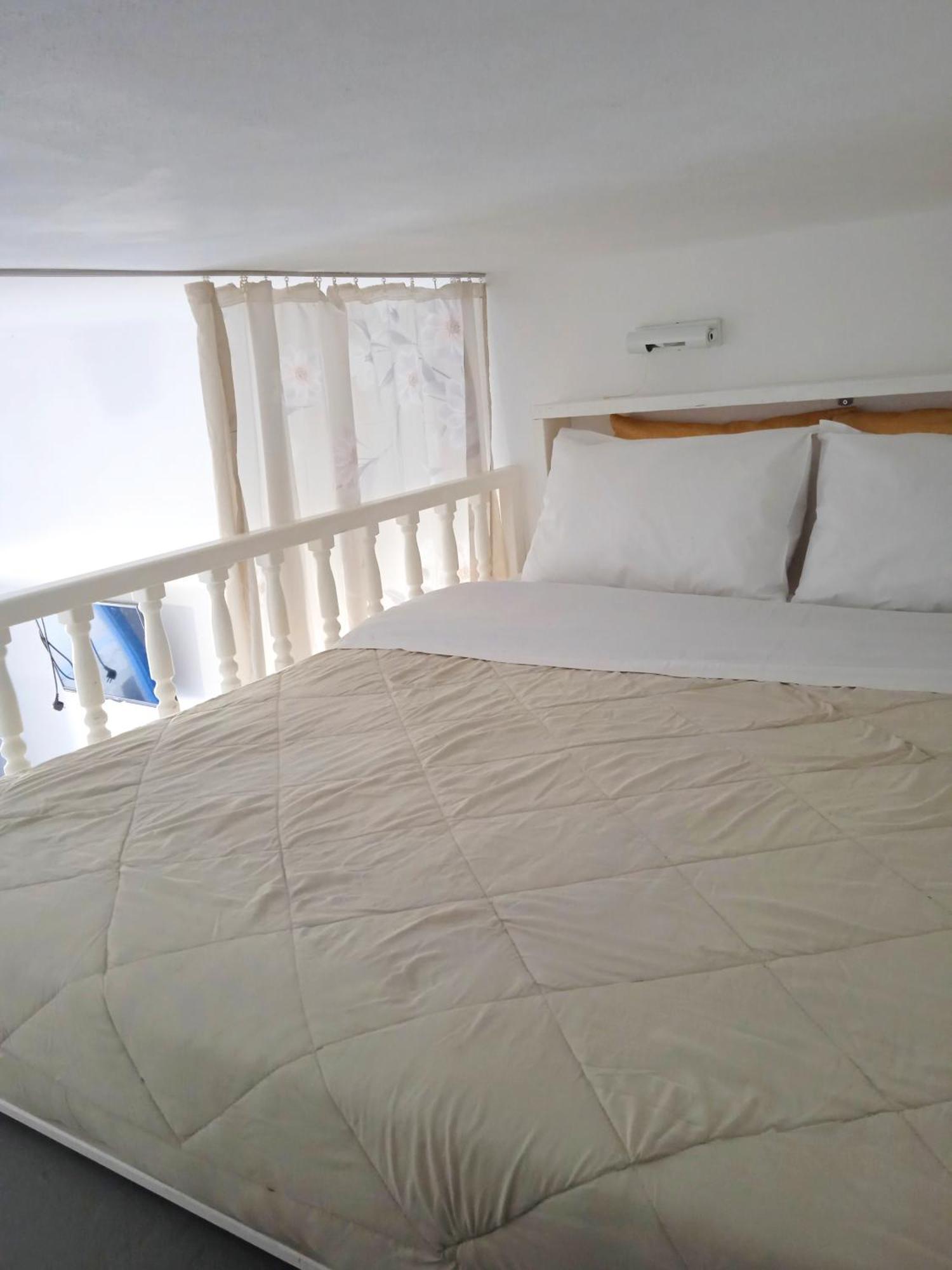 The Aparthotel Perissa (Santorini)