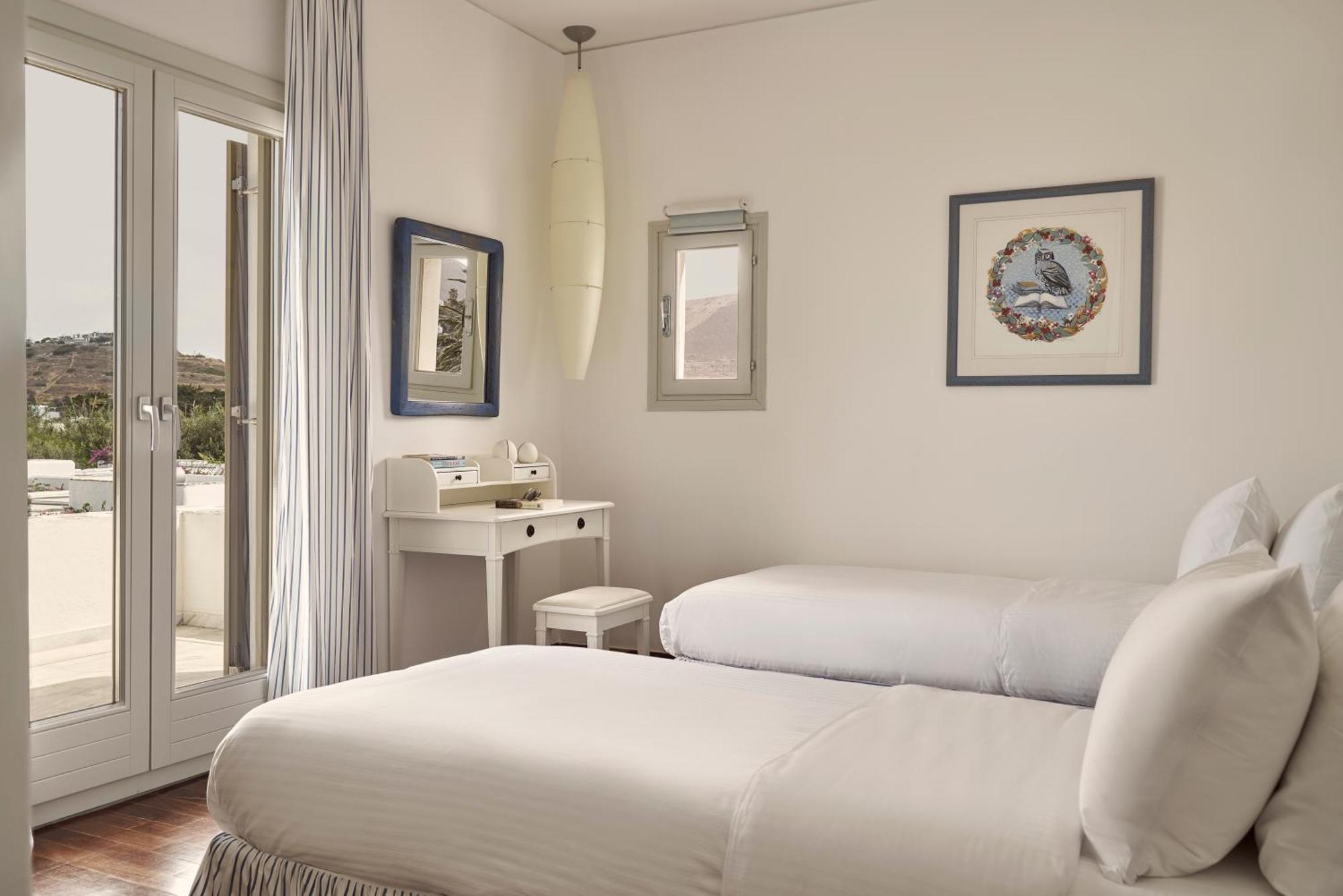 Yria Island Boutique & Parasporos