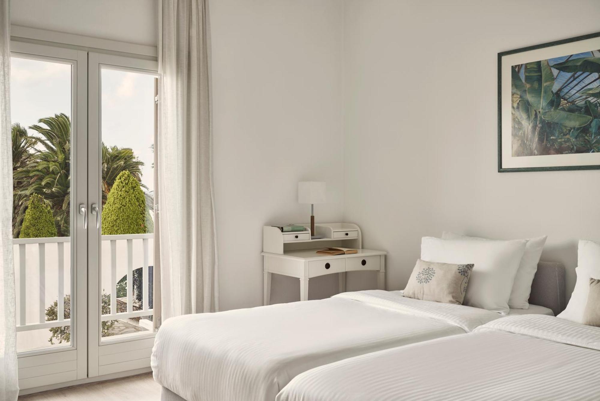 Yria Island Boutique &
