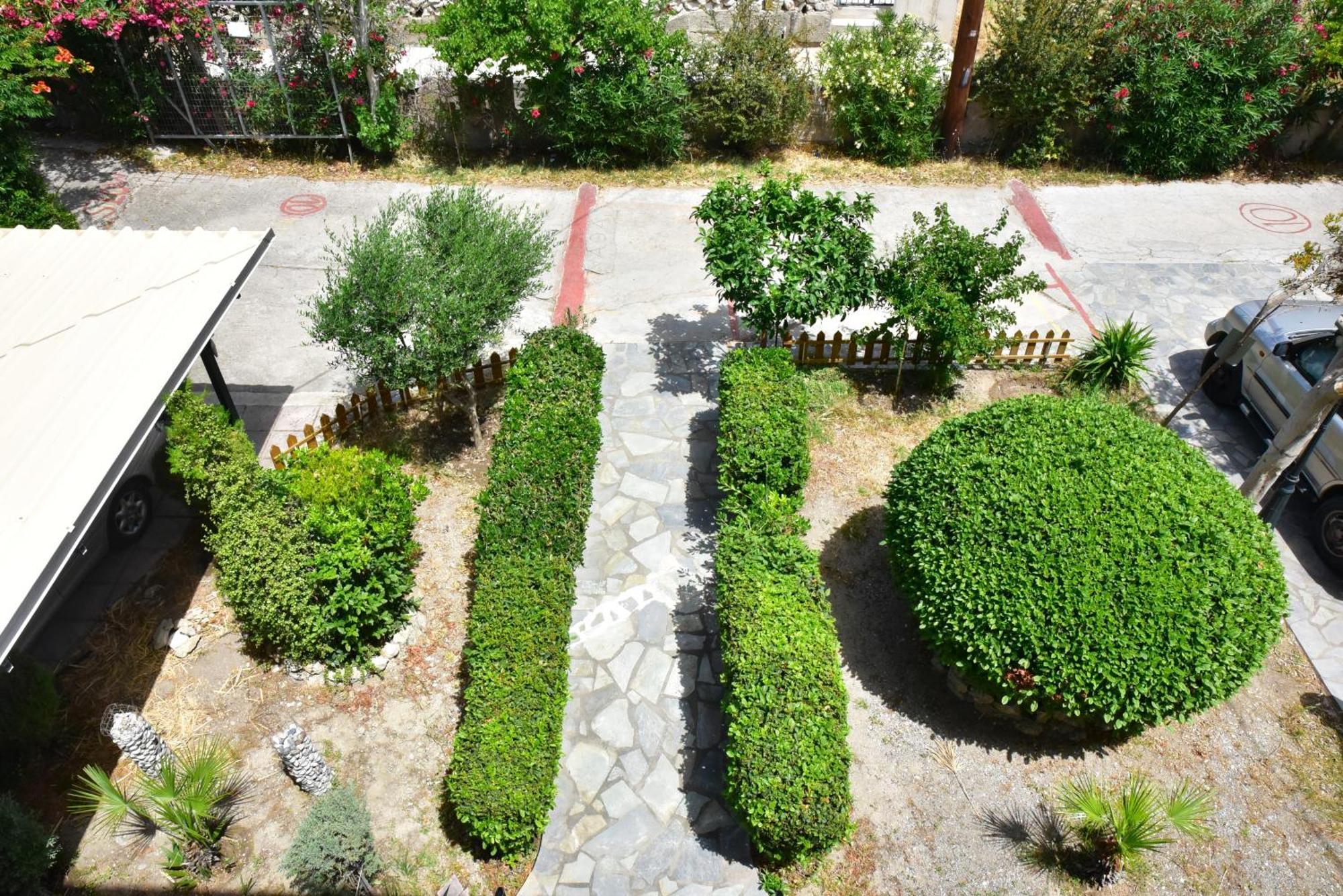 Roseberry Aparthotel
