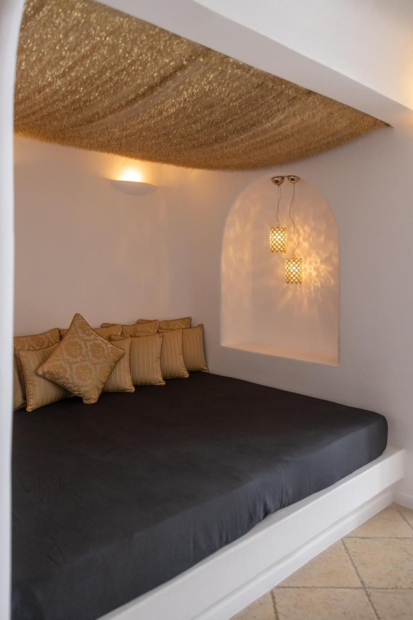 Hotel Above Blue Imerovigli (Santorini)