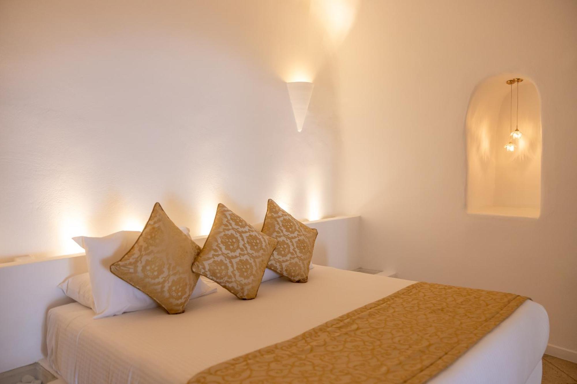 Hotel Above Blue 4*