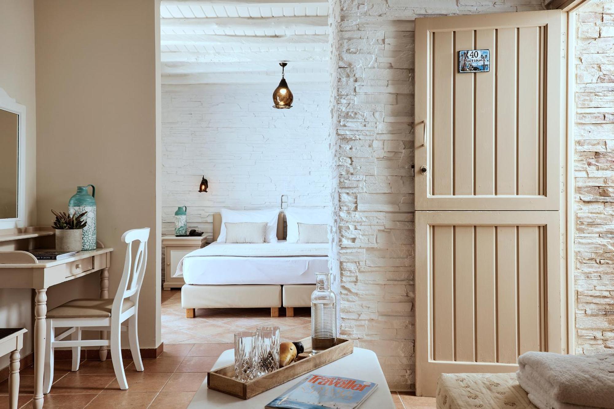 Naxos Magic Village 3*